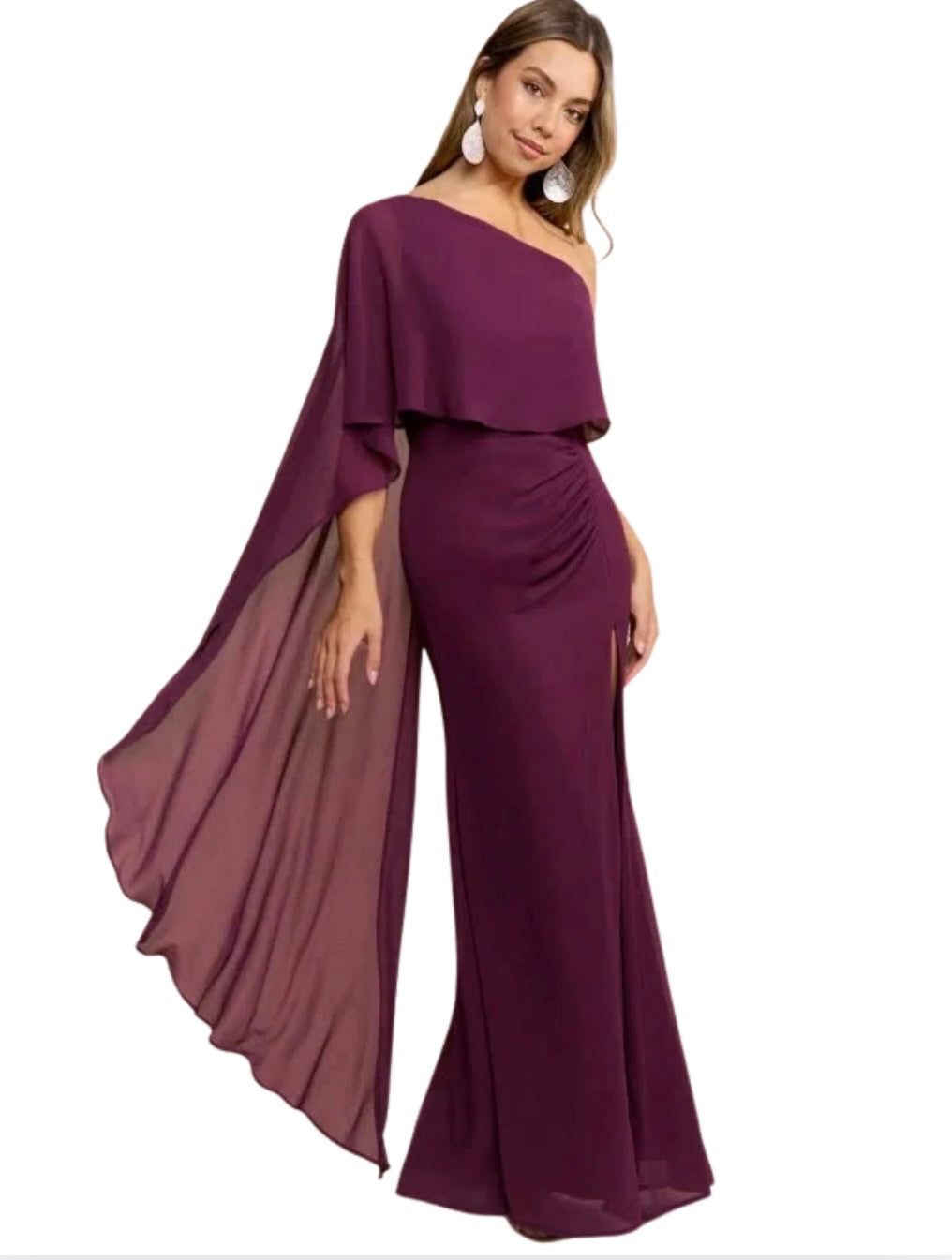RENTA - Vestido Largo Asimétrico con Capa de Gasa – Color Ciruela – Invitée No. 26